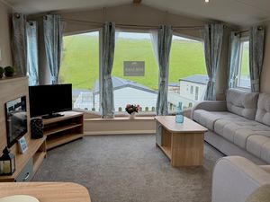 Lounge- click for photo gallery